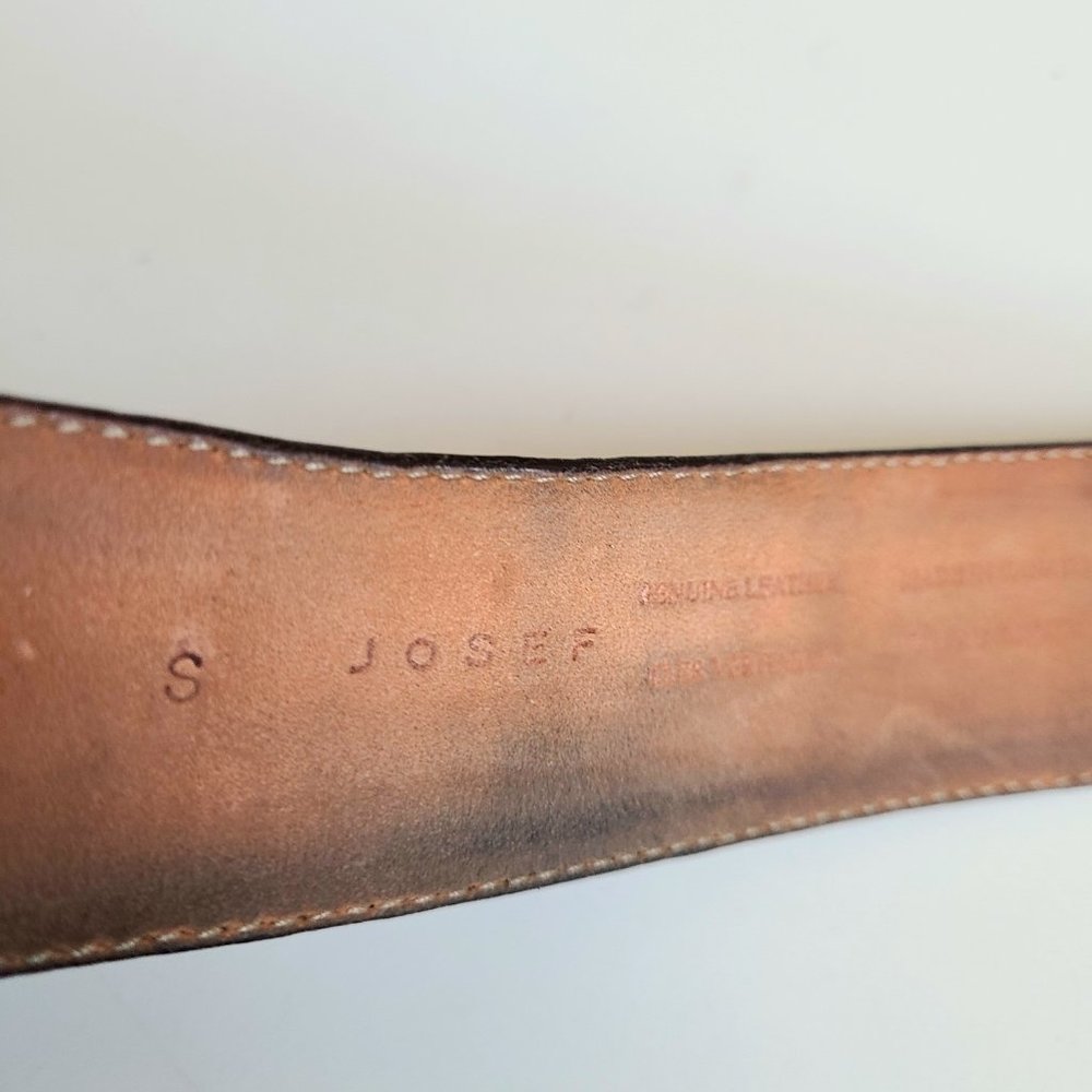 Josef soft brown leather belt with brass buckle. - Picture 5 of 10